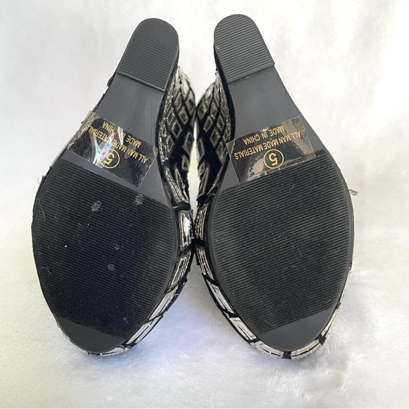 Platform Mirror Look Booties / Wedges Silver And Black Size 5 - Picture 5 of 6